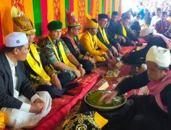 Rutinitas Prosesi Adat Seumeunap dan Seumeuleng Komplek Makam Poe Teumeurehom