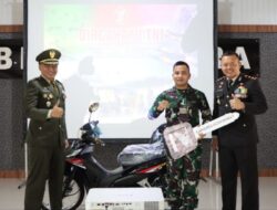 HUT Ke-77 TNI Tahun 2022, Kapolres Aceh Barat Berikan Hadiah Motor