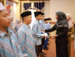 Pj Bupati Nagan Raya Makan Siang Bersama Dengan Para Peserta Lomba Fasi