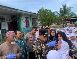 Pj Bupati Aceh Jaya Tinjau Gerai Pencanangan Imunisasi PIN Polio Bagi BATITA