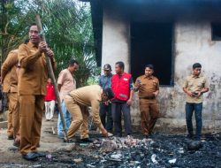 Kunjungi Korban Kebakaran Rumah,! Pj Bupati Aceh Jaya Berikan Bantuan Masa Panik. 