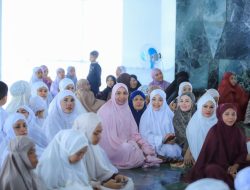 Pj Bupati Nagan Raya Laksanakan Shalat Idul Fitri 1444 Hijriah Bersama di Masjid Giok