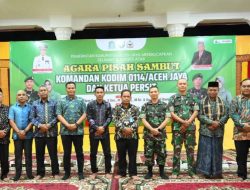 Dr Nurdin, S.Sos, M.SI, Gelar Lepas Sambut Dua Pejabat Militer Dengan Tradisi Adat Aceh