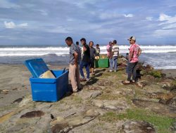 Akibat Cuaca Buruk, Boat Nelayan Dihantam Ombak,! Seorang Nelayan Belum Ditemukan