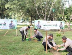 Lestari Lingkungan Hijau, Polres Aceh Jaya Tanam Ribuan Pohon