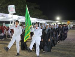 Kafilah Nagan Raya Tampil Dalam Defile Kontingen Acara Pembukaan MTQ XXXVI Provinsi Aceh di Simeulue