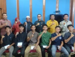 Enam Penerima Beasiswa Aceh Carong 2025 Tahap I Disalurkan dan Diberangkatkan