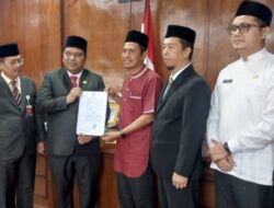 Gantikan Muttaqien, Bupati Aceh Jaya Percayakan Dahrial sebagai Plt Kadis DPMPKB