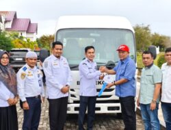 Pemkab Aceh Jaya Terima Bantuan Bus Sekolah dari Kemenhub RI