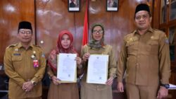 Sekda Aceh Jaya Serahkan Dua Surat Perintah Plt, Pastikan Layanan Publik Tetap Optimal