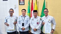 BKPSDM Aceh Jaya Serahkan Dua SK Pejabat Pelaksana Guna Kestabilitas Pelayanan Publik